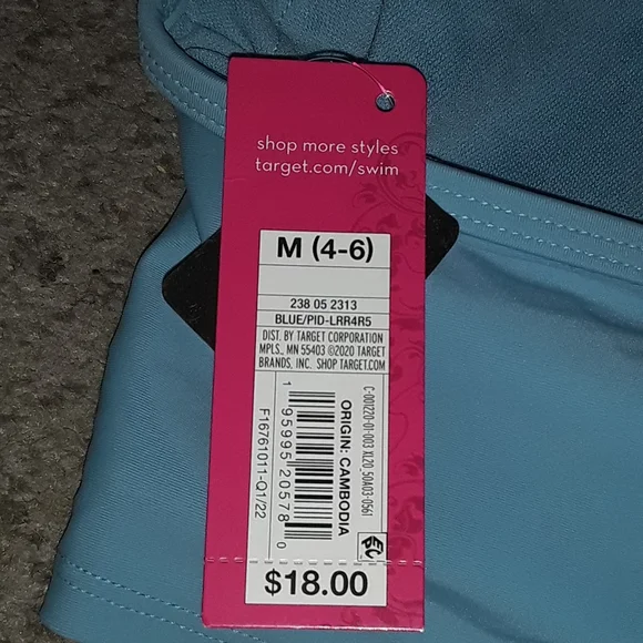 New Swimsuit Top - Picture 3 of 5